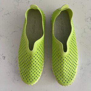 Ilse Jacobsen Hornbak Tulip Casual Comfy Slip On Shoes Lime Green Sz 39 NWOT